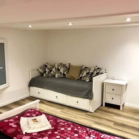 Backyard-Apt., Old Town, 3Min To Bern Station Apartment